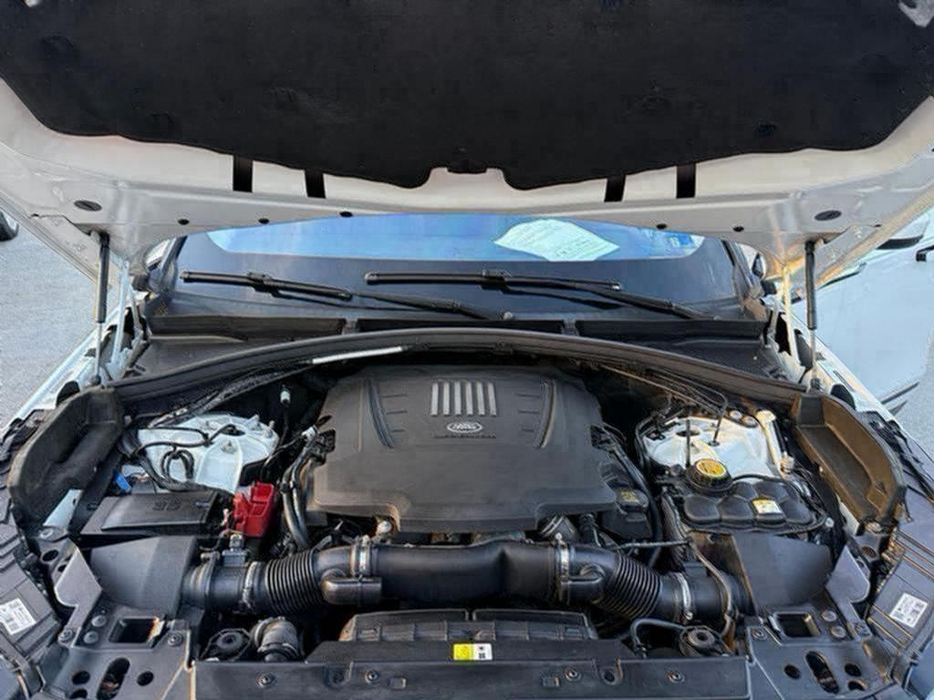2018 Land Rover Range Rover Velar - $16,500