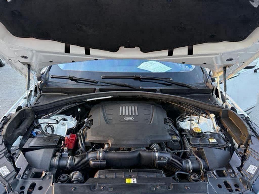 2018 Land Rover Range Rover Velar - $16,500
