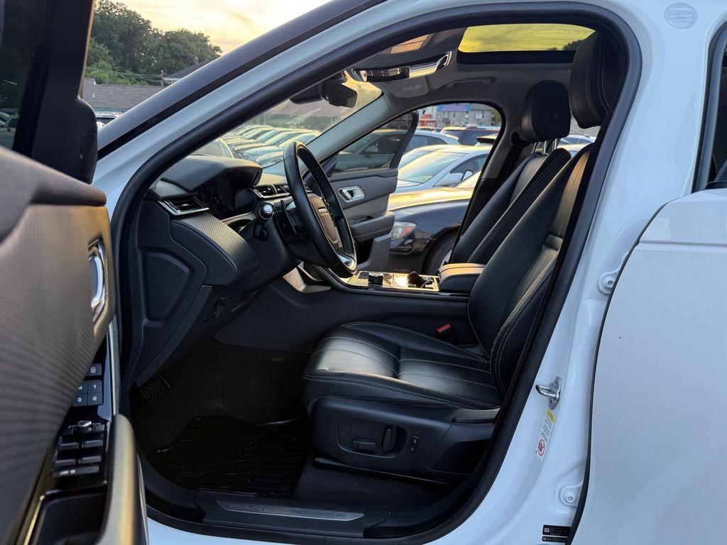 2018 Land Rover Range Rover Velar - $16,500
