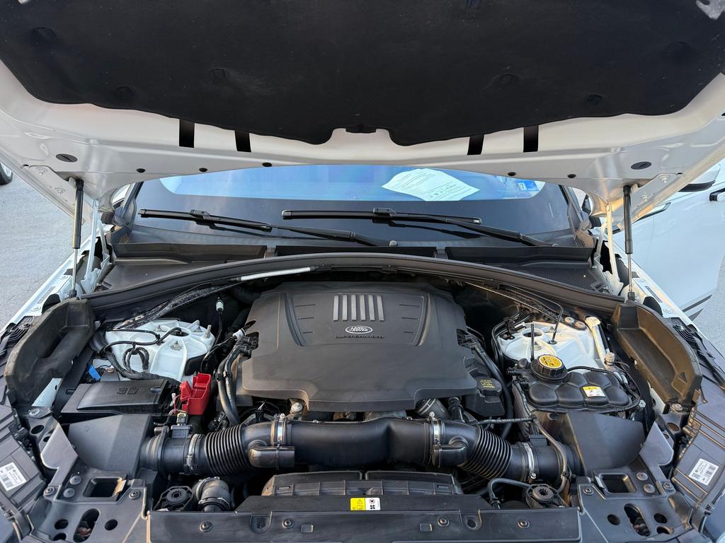 2018 Land Rover Range Rover Velar - $16,500