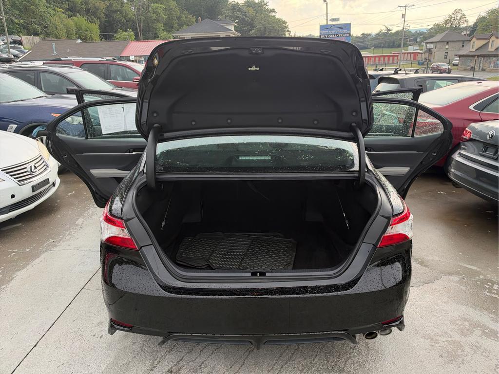 2020 Toyota Camry - $15,995