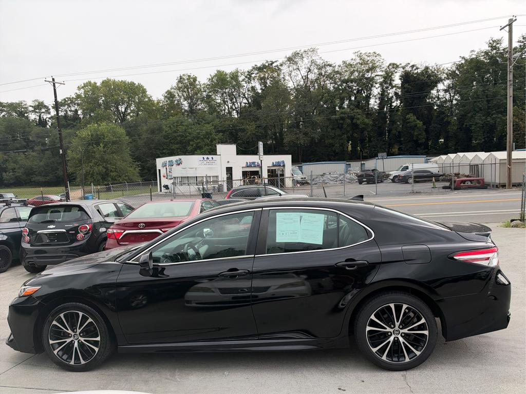2020 Toyota Camry - $15,995