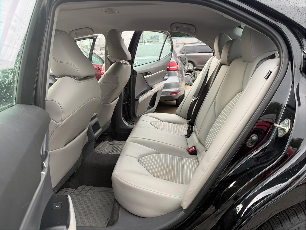 2020 Toyota Camry - $15,995
