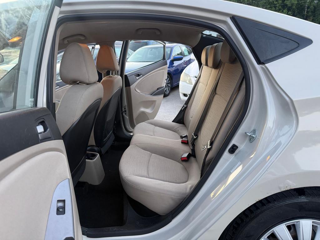 2015 Hyundai Accent - $5,900