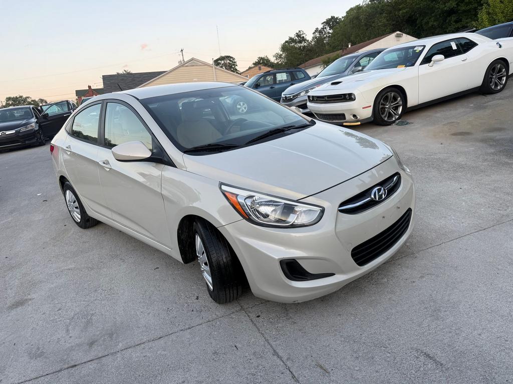 2015 Hyundai Accent - $5,900