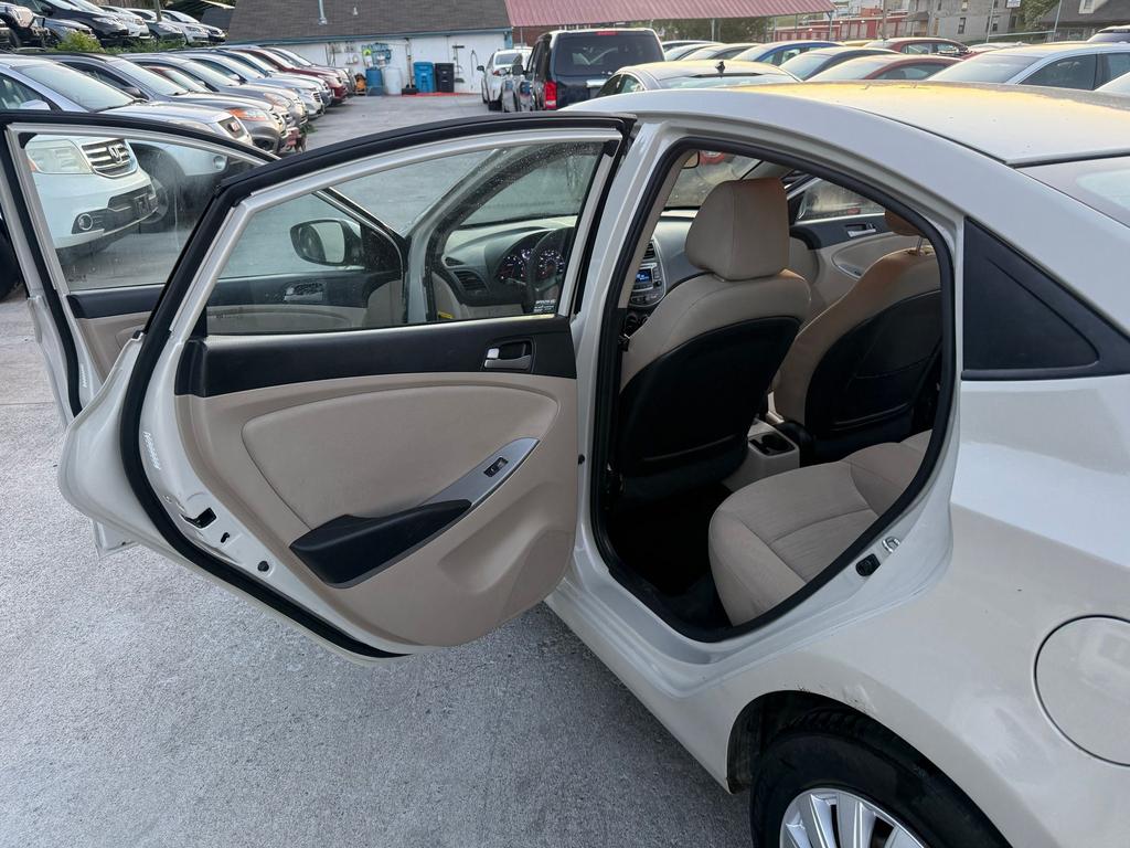 2015 Hyundai Accent - $5,900