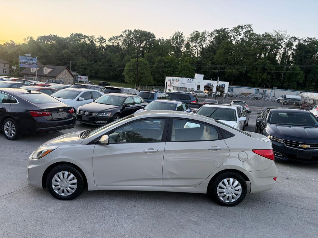 2015 Hyundai Accent - $5,900