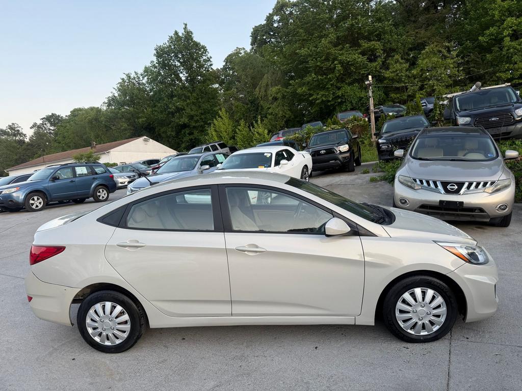 2015 Hyundai Accent - $5,900