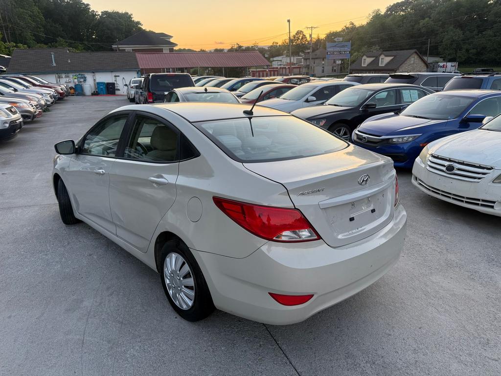 2015 Hyundai Accent - $5,900
