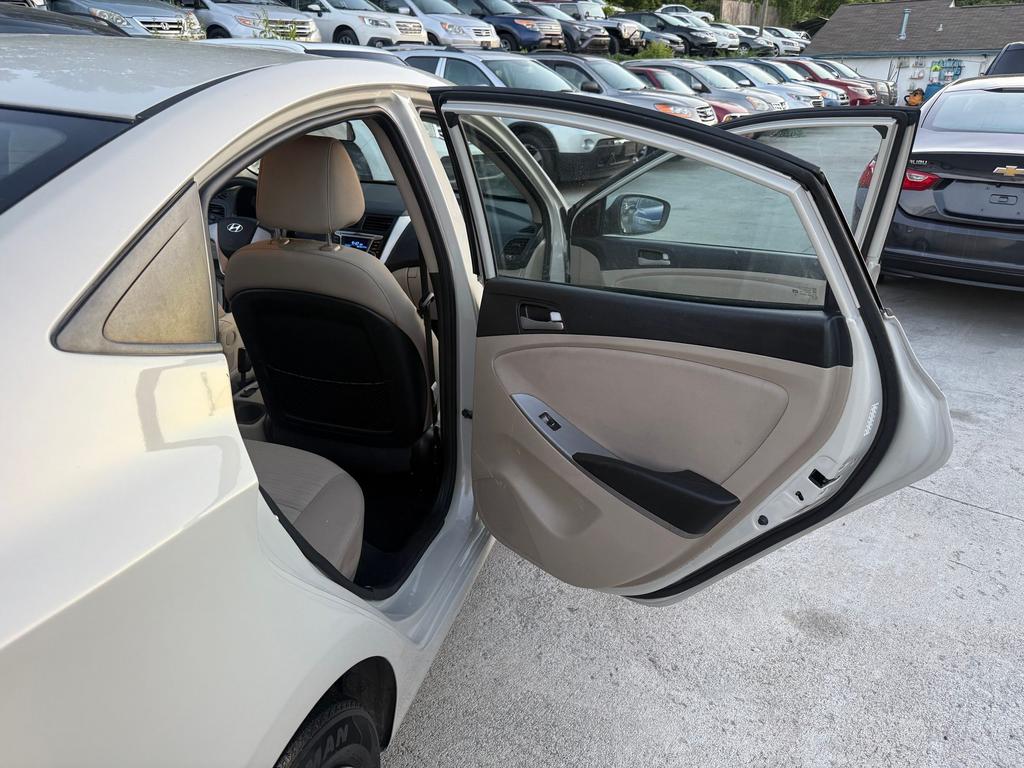 2015 Hyundai Accent - $5,900