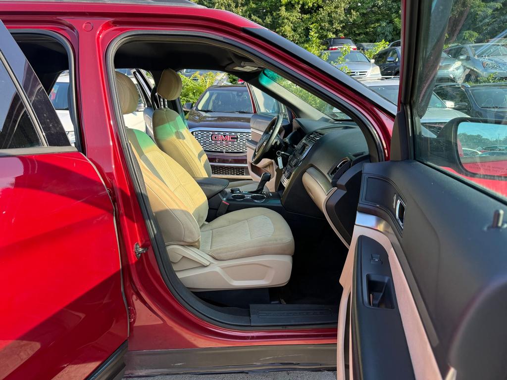 2016 Ford Explorer - $8,500