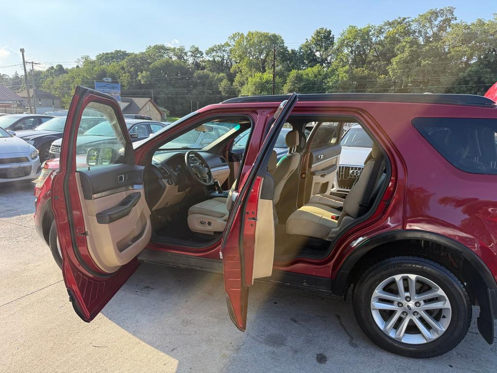 2016 Ford Explorer - $8,500