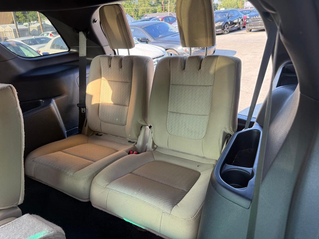 2016 Ford Explorer - $8,500