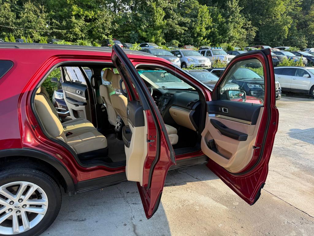 2016 Ford Explorer - $8,500