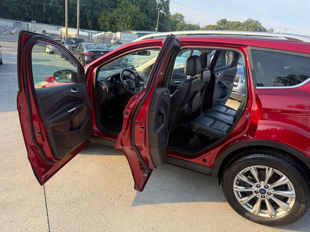 2017 Ford Escape - $9,500