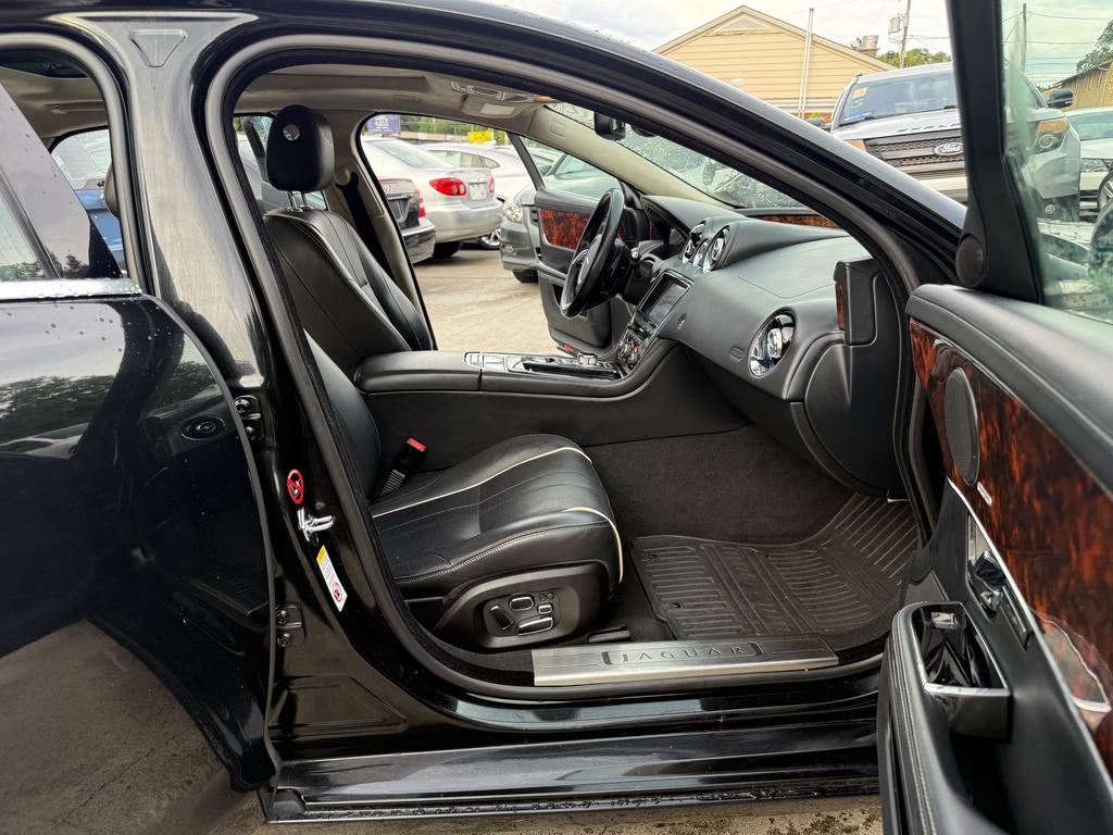 2011 Jaguar XJ - $9,995