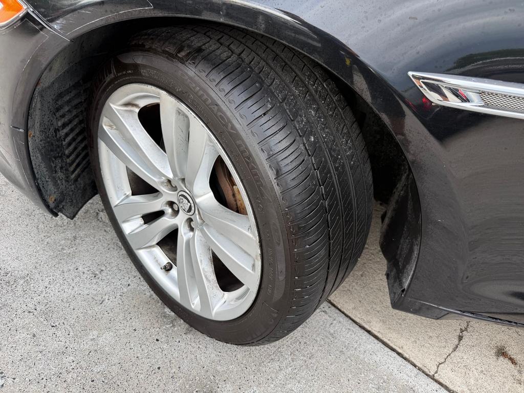 2011 Jaguar XJ - $9,995