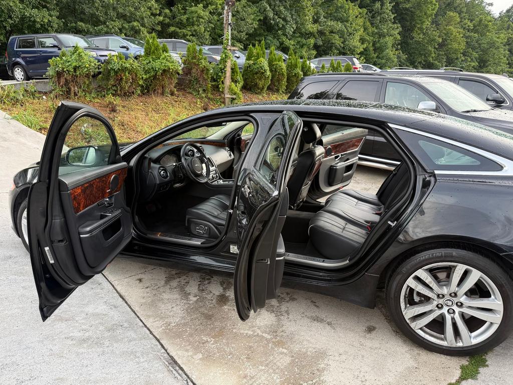 2011 Jaguar XJ - $9,995