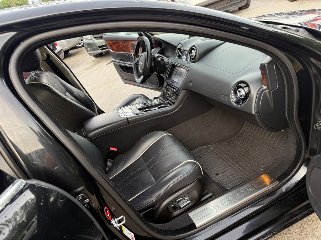2011 Jaguar XJ - $9,995