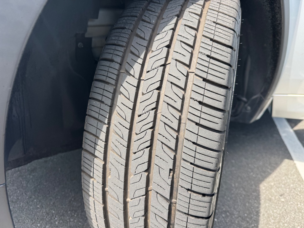 2019 Land Rover Discovery - $13,888