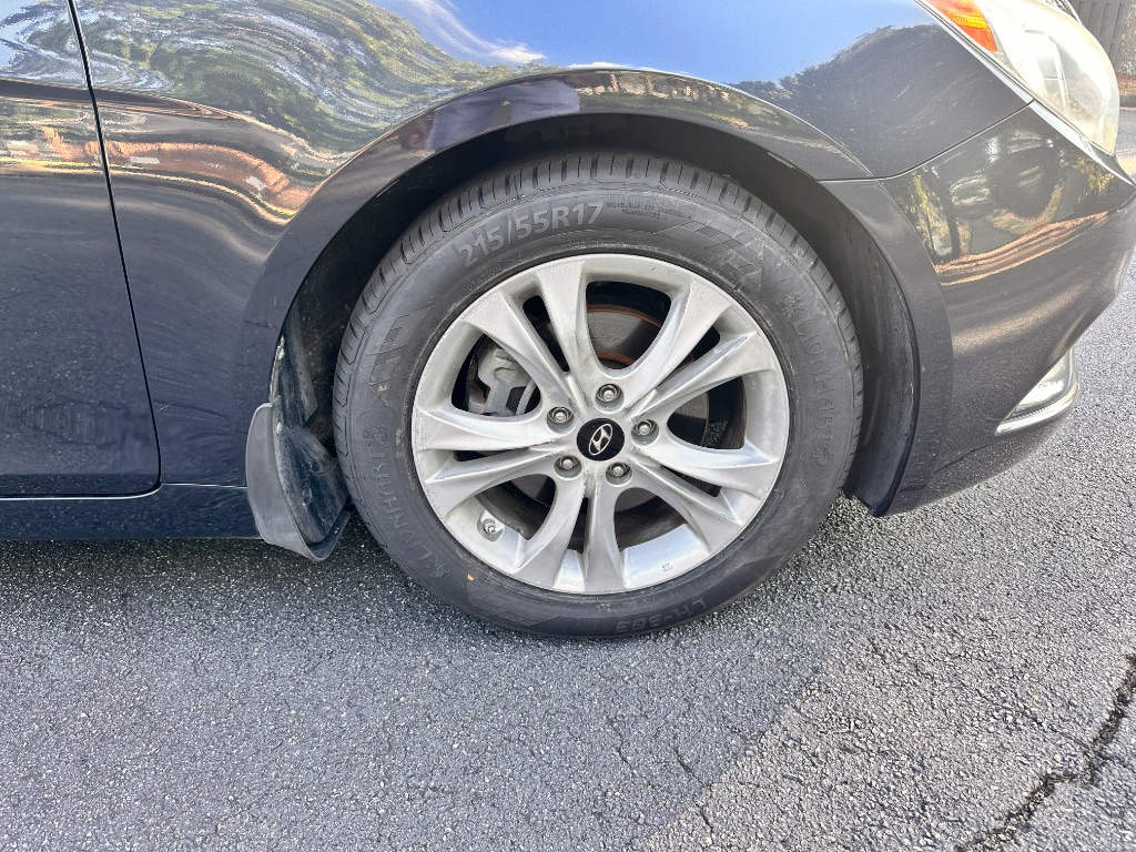 2011 Hyundai Sonata - $6,952