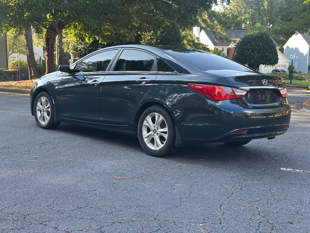 2011 Hyundai Sonata - $6,952