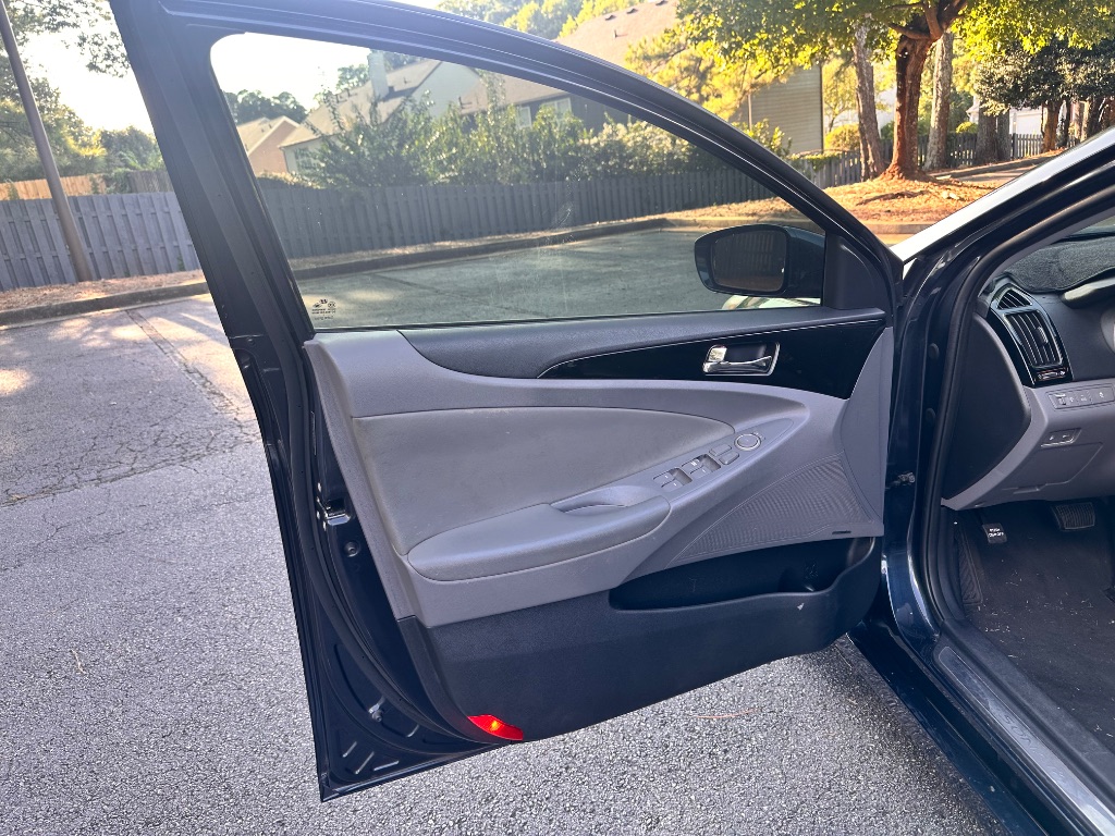 2011 Hyundai Sonata - $6,952