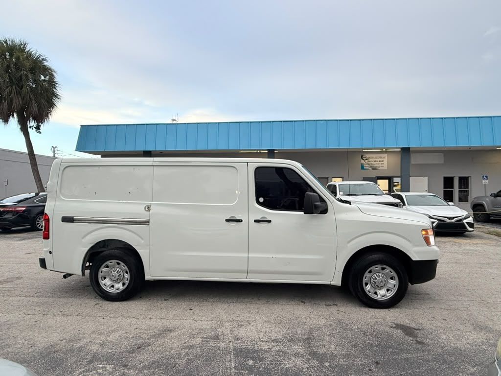 2017 Nissan Nv - $8,950