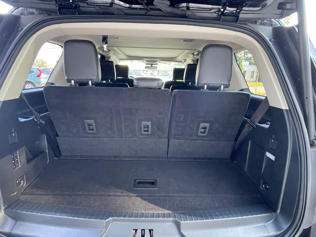 2022 Ford Expedition - $28,999