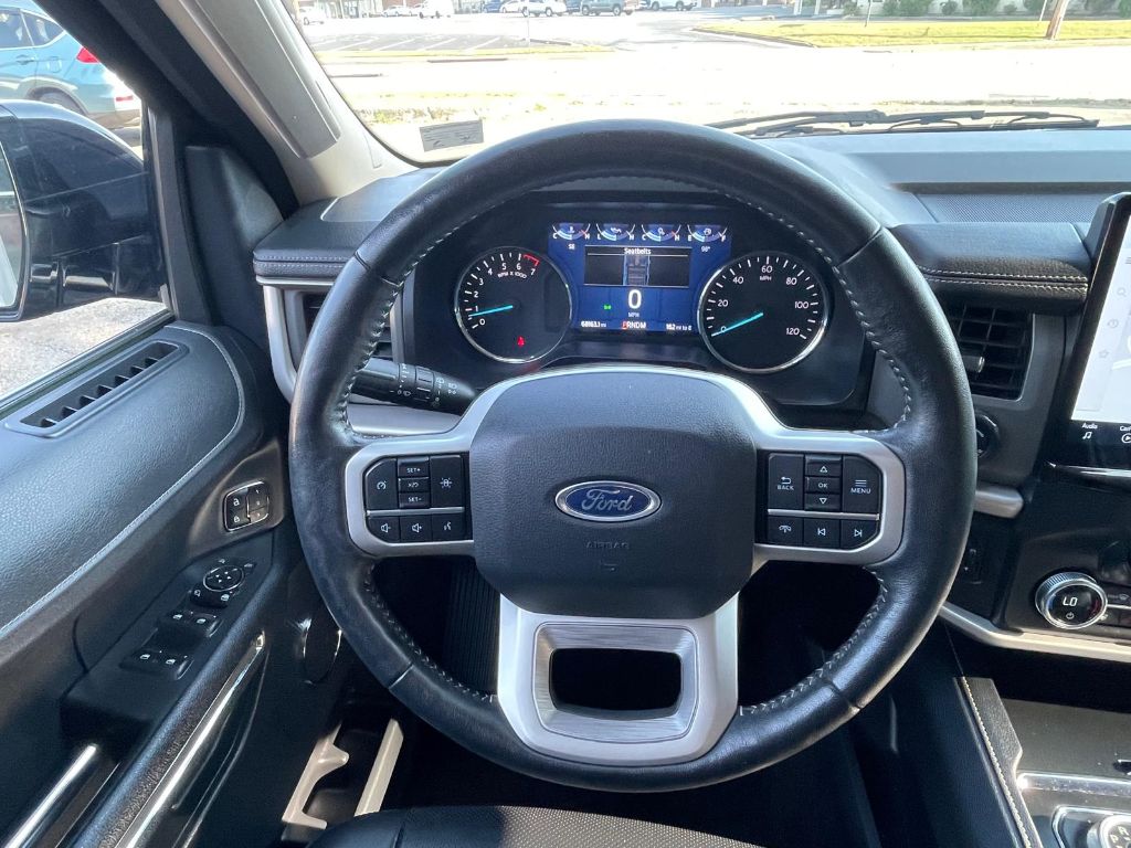 2022 Ford Expedition - $28,999