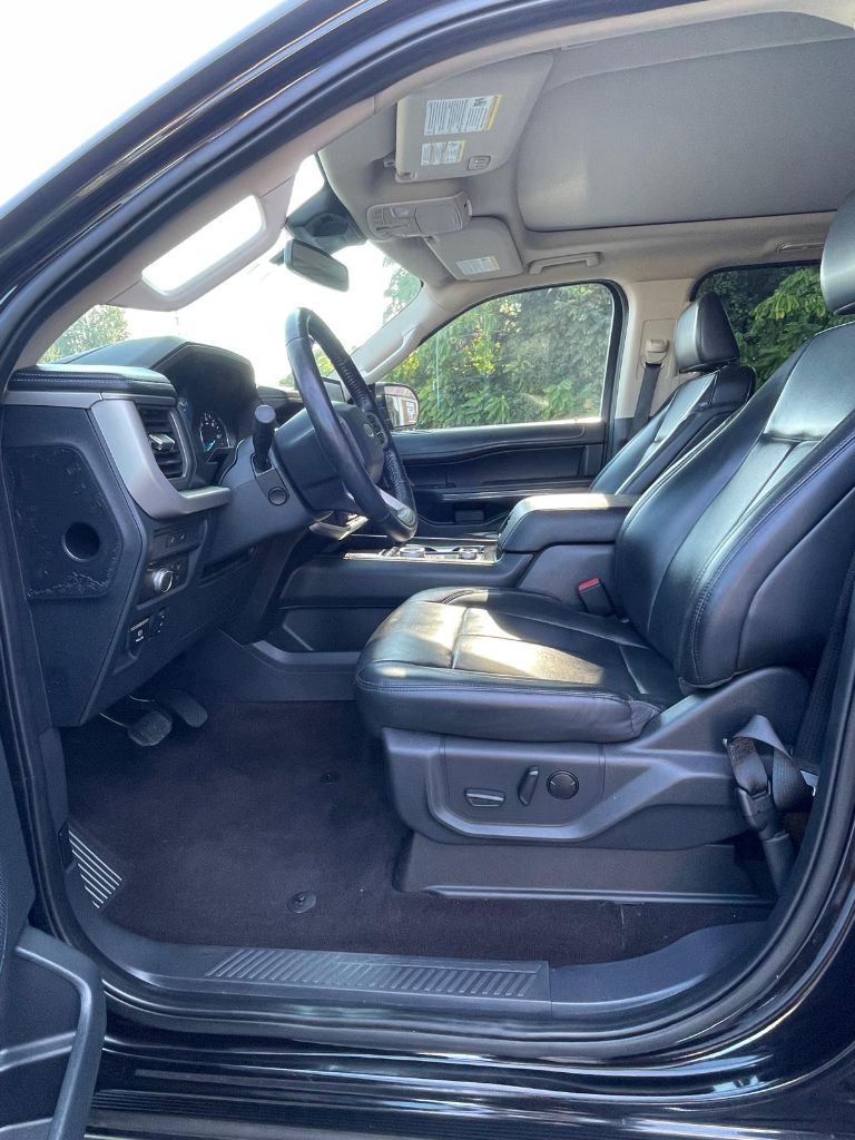 2022 Ford Expedition - $28,999