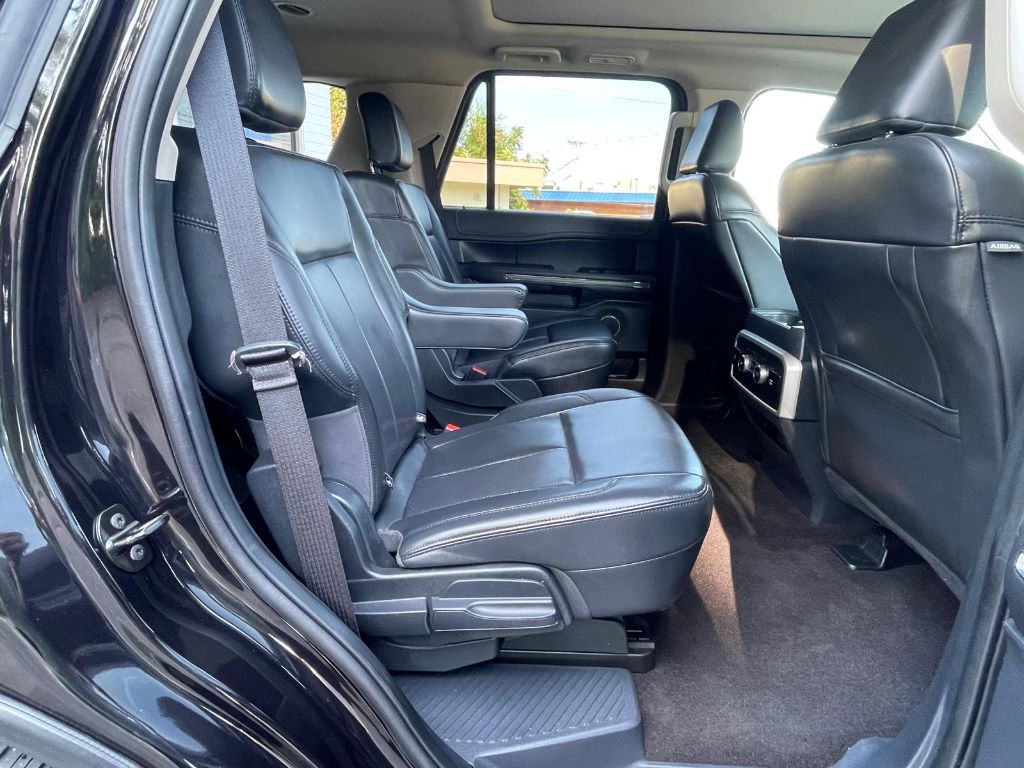 2022 Ford Expedition - $28,999
