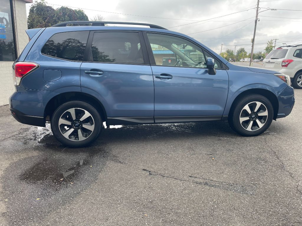 2017 Subaru Forester - $8,999