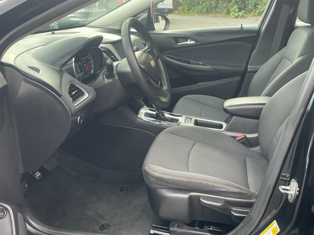 2017 Chevrolet Cruze - $7,999