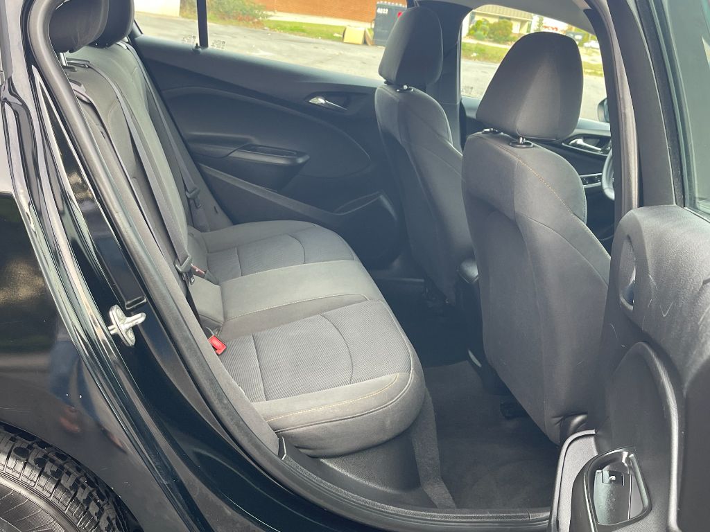 2017 Chevrolet Cruze - $7,999