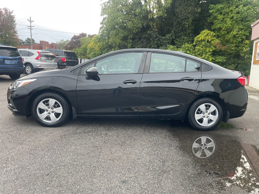 2017 Chevrolet Cruze - $7,999