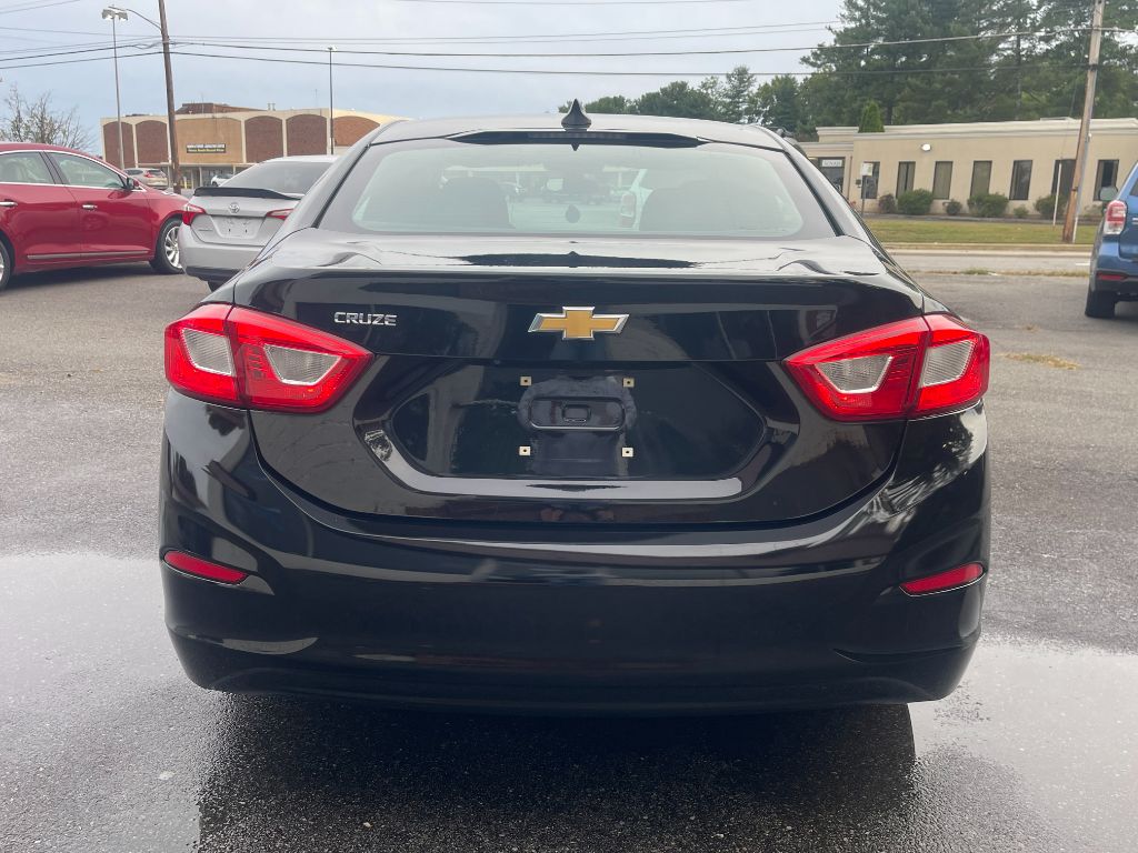 2017 Chevrolet Cruze - $7,999