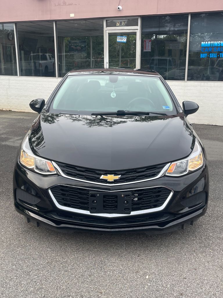 2017 Chevrolet Cruze - $7,999