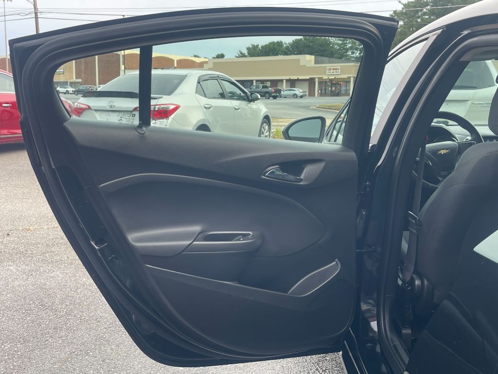 2017 Chevrolet Cruze - $7,999