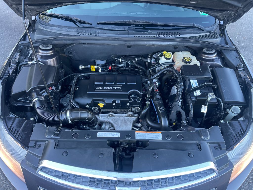 2014 Chevrolet Cruze - $4,999