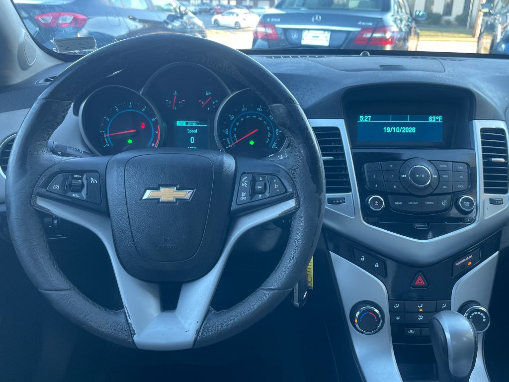 2014 Chevrolet Cruze - $4,999