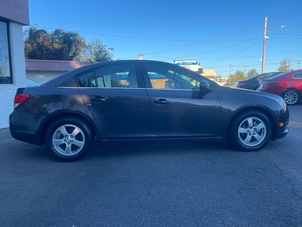 2014 Chevrolet Cruze - $4,999