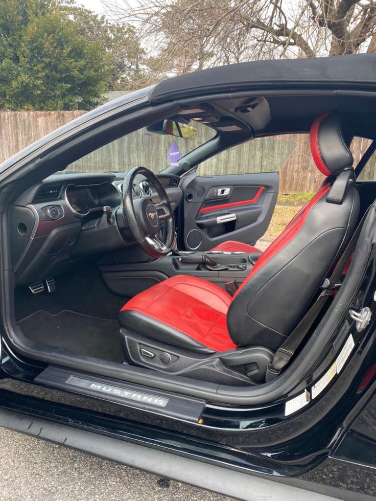 2019 Ford Mustang - $17,500