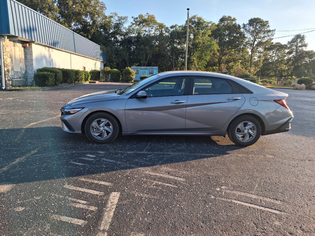 2024 Hyundai Elantra - $16,990