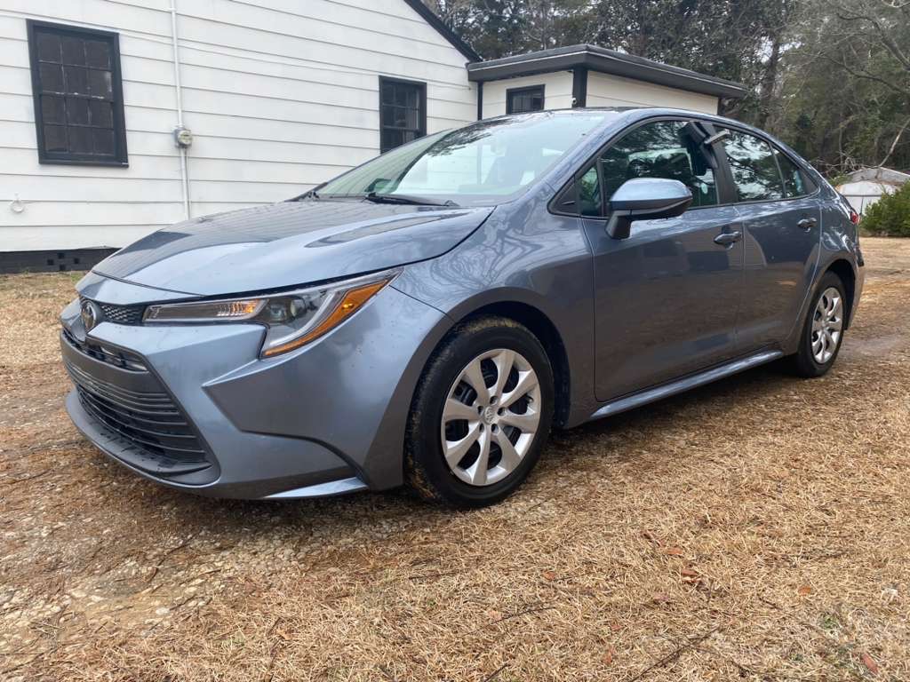 2023 Toyota Corolla - $17,500