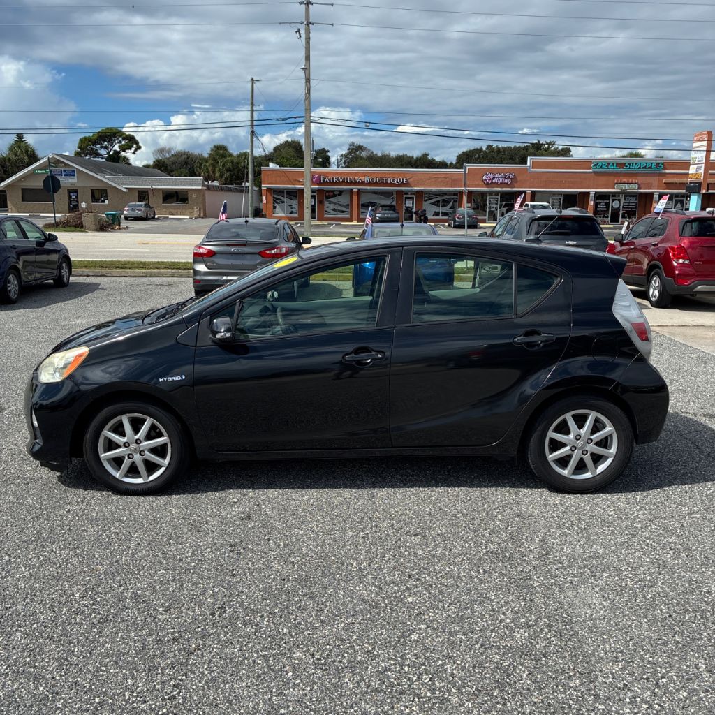 2014 Toyota Prius - $6,472