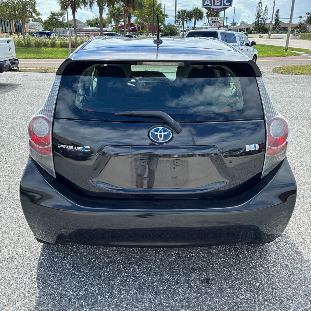 2014 Toyota Prius - $6,472
