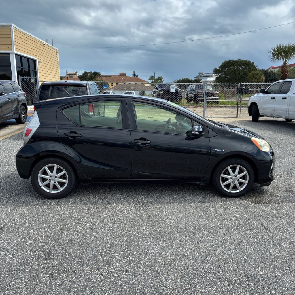 2014 Toyota Prius - $6,472