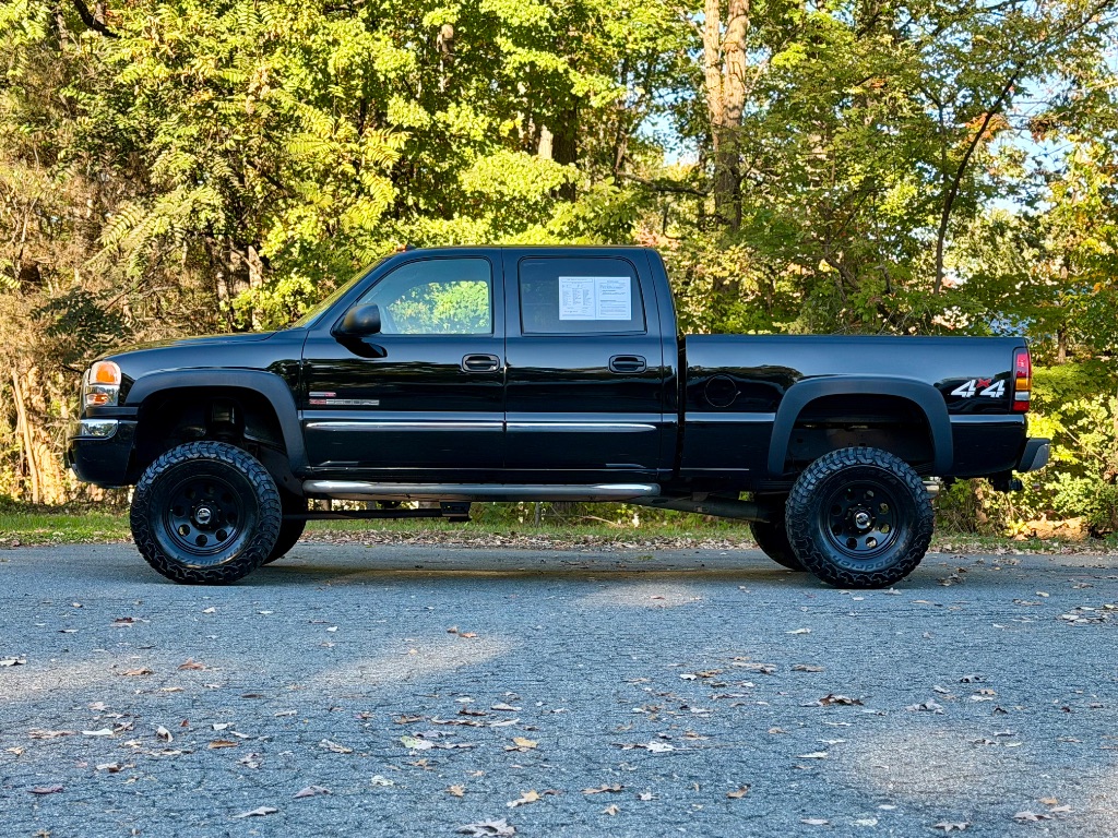 2005 GMC Sierra - $26,601