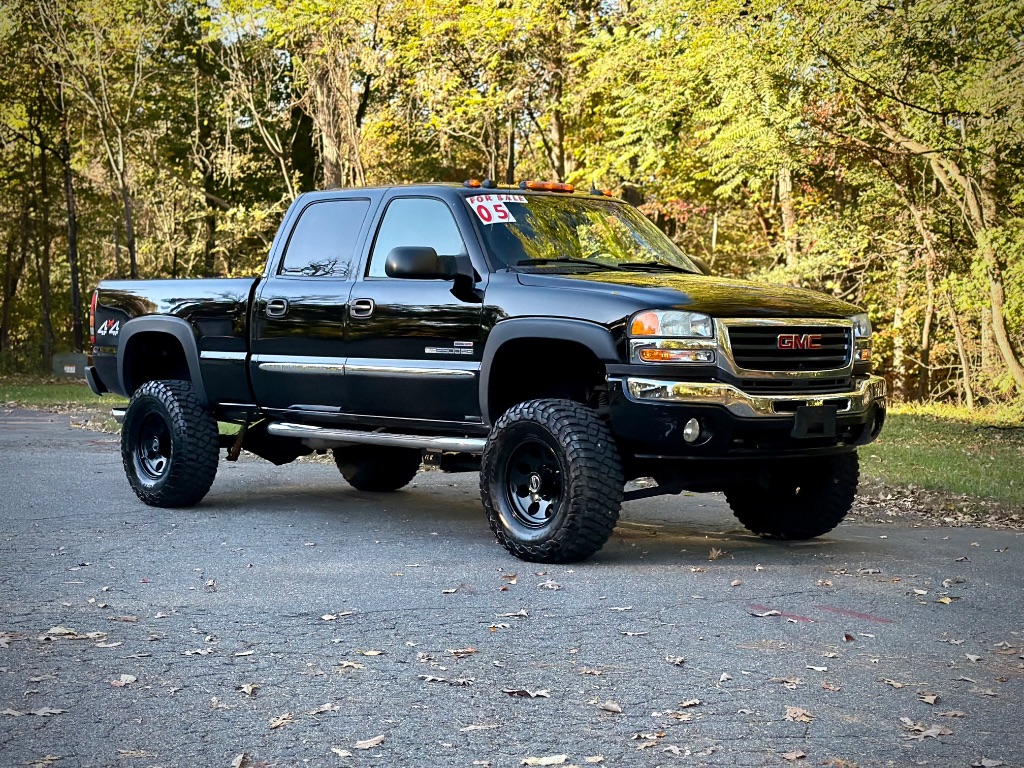 2005 GMC Sierra - $26,601